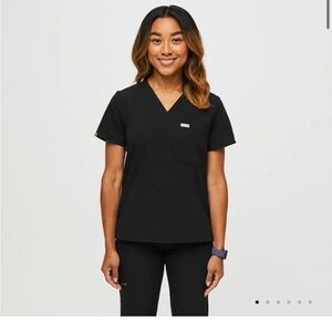 Figs Black Catrina One Pocket V-Neck Scrub Top